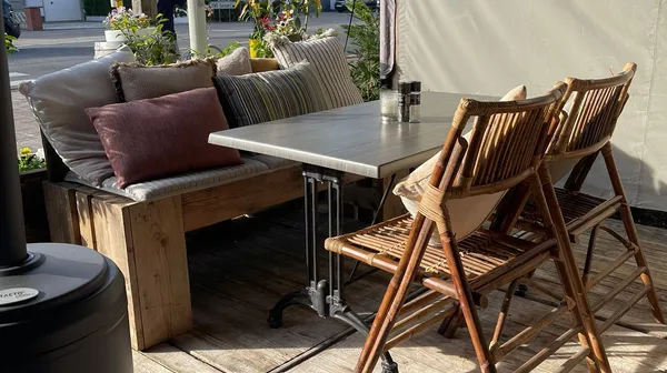 1746176070-Terras detail